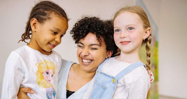 איזו מתנה כדאי לקנות לגננת או למורה? - מאמרים - קיקוס - Kikos.co.il